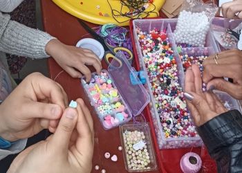 Powiększ zdjęcie: akcesoria do wyrobu biżuterii z koralików