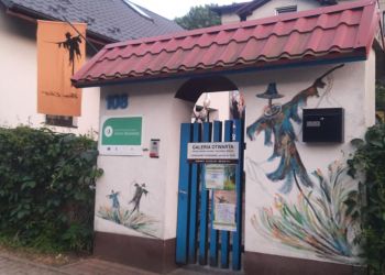 Powiększ zdjęcie: kawałek budynku