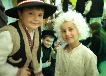 Powiększ zdjęcie: pasterz i aniołek