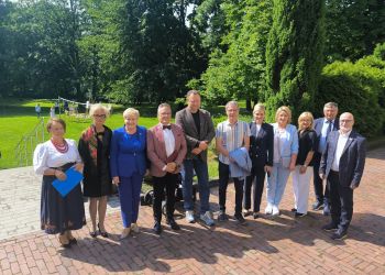 Powiększ zdjęcie: zaproszeni goście